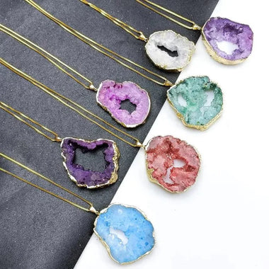Raw Agate Purple Slice Pendant - Gold Plated Necklace I Grounding & Protection (Variant pink and white))